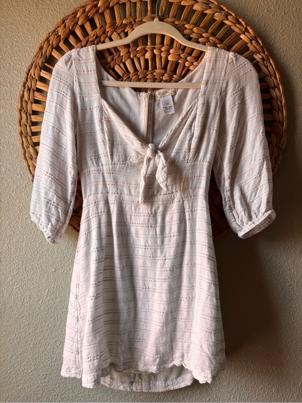 l*space Cream Tie-Front Puff Sleeve Tunic